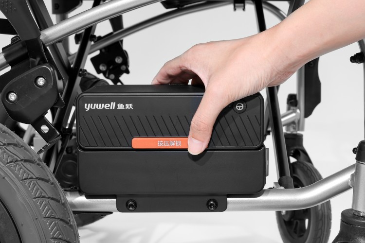 D130CL Electric Wheelchair – White Background Image – Battery（3）.jpg